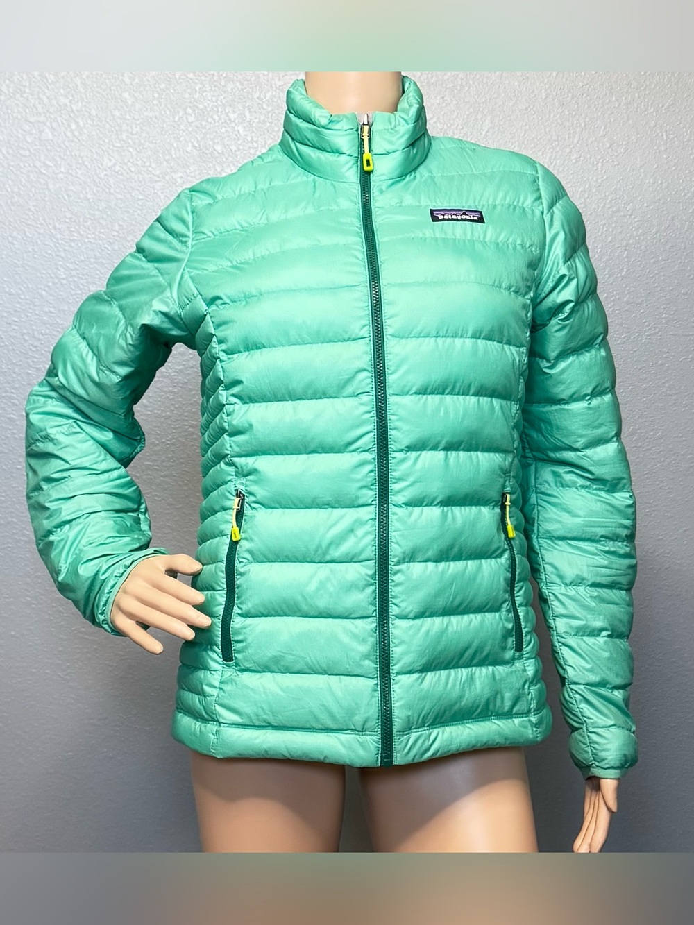 Patagonia Women's Goose Down Puffer Jacket Size S in Aqua Stone (Green) - Picture 3 of 10